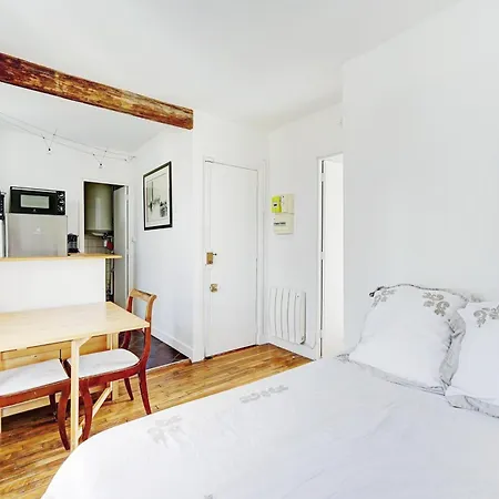 Tour Eiffel - Rue Cler Apartment *