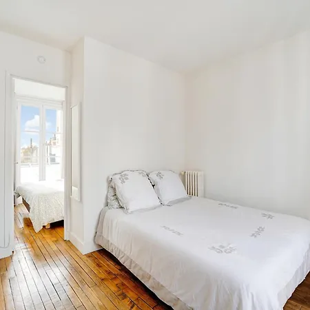 Tour Eiffel - Rue Cler Apartment