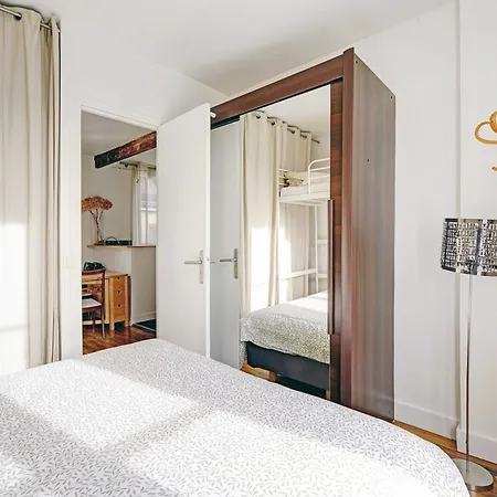 Tour Eiffel - Rue Cler Apartment